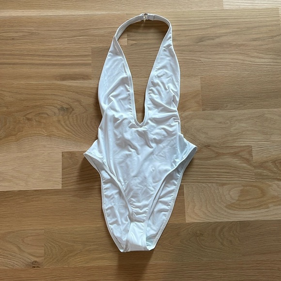 NWT Dippin’ Daisy’s Cheryl Low Cut V-Neck One Piece Bride Bachelorette Vacation - Picture 7 of 16